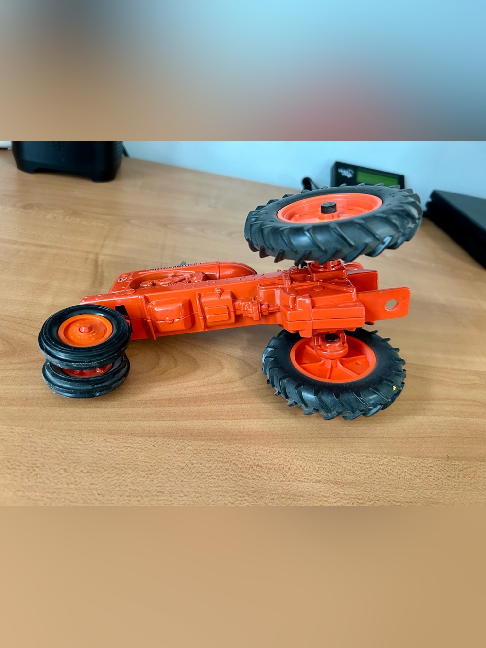 Vintage Allis Chalmers WD 45 Toy Tractor orange/black Ertl - Picture 5 of 7